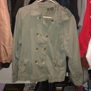 Stylish Green army jacket with buttons !!😍